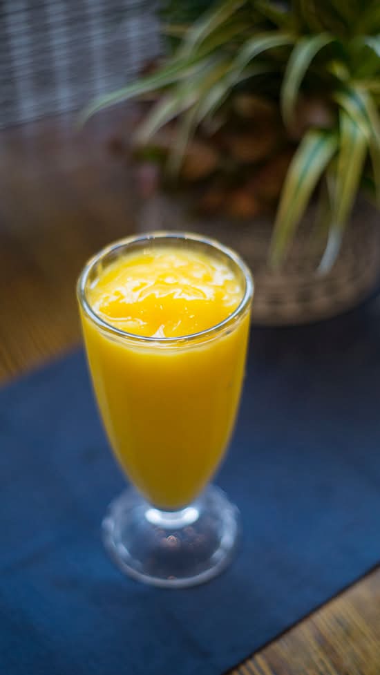 鲜果菠萝冰爽 Fresh Pineapple Slushy
